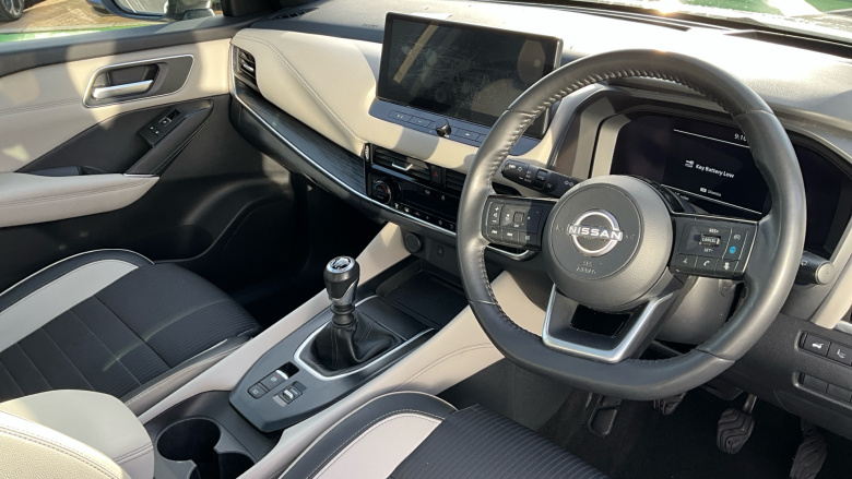 Nissan Qashqai 1.3 DiG-T MH Tekna 5dr Petrol Hatchback